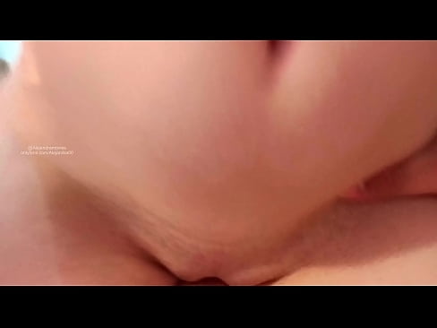 ❤️ Durmindo no cuarto da miña irmá e así espertei ☑ Porno anal na pornografía gl.playcrot69.top