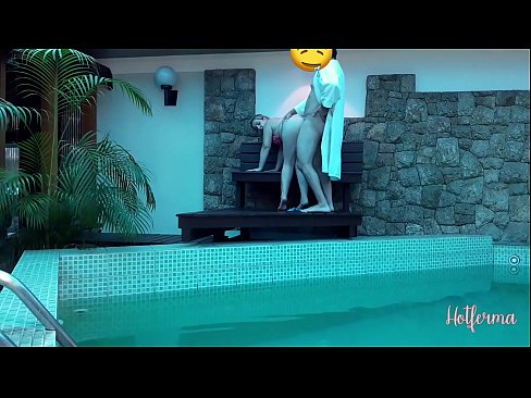 ❤️ O xefe invita a criada á piscina, pero non puido resistirse a un quente ☑ Porno anal na pornografía gl.playcrot69.top
